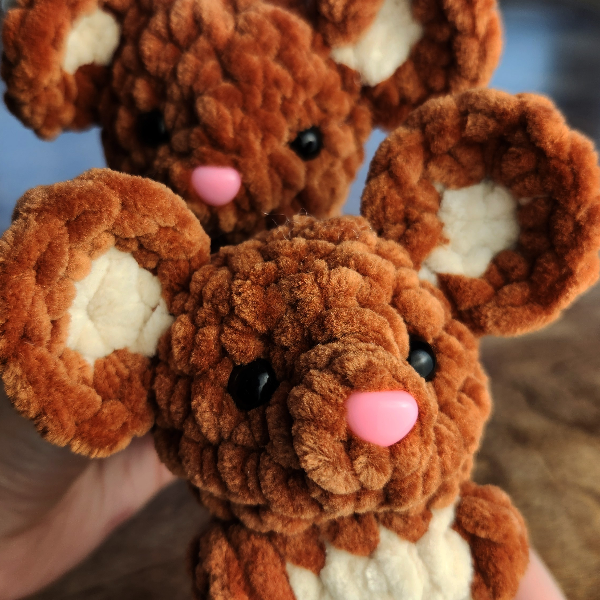 Adorable Amigurumi: Low-Sew Plush Mini Mouse Crochet DIY