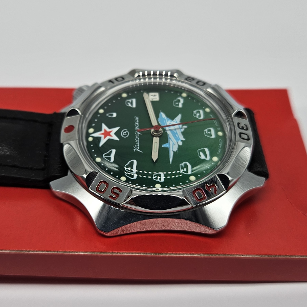 Vostok-Komandirskie-Generalskie-Air-Force-MIG-2414-531124-Brand-New-men's-mechanical-watch-3