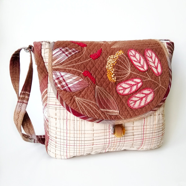 embroidered-canvas-purse-women_1.jpeg
