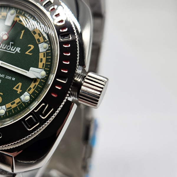 men's-mechanical-automatic-watch-Vostok-Amphibia-2416-Green-Diver-710439-3