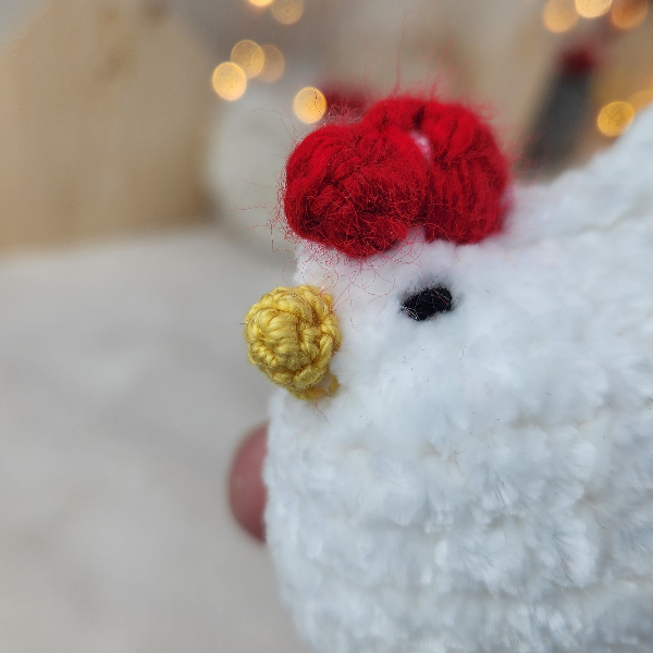 Create a cute no-sew crochet chicken for home decor