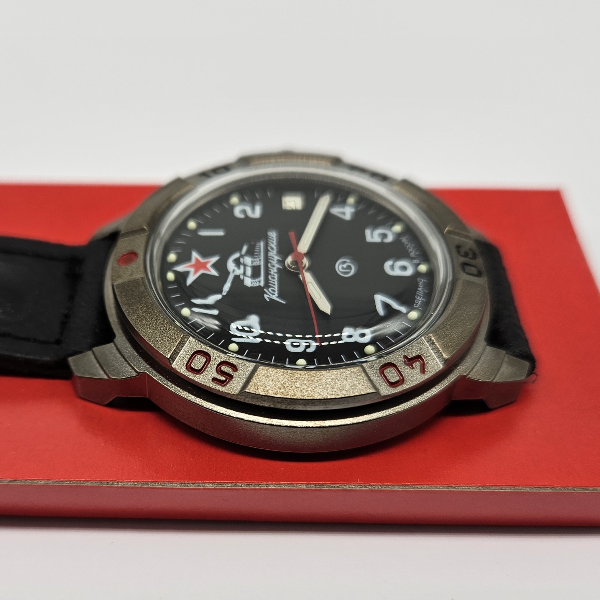 Titanium-mechanical-watch-Vostok-Komandirskie-Tank-436306-3
