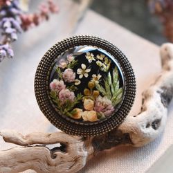 Flower meadow ring. Ring with real flowers. Dried flowers in resin.