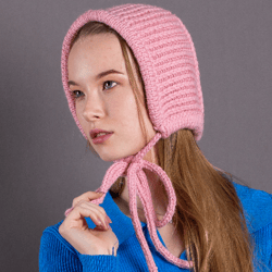 Adult women's bonnet. Merino wool, cashmere. Pink color