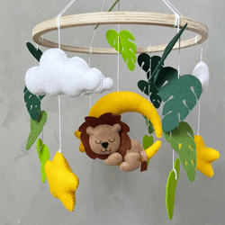 Safari baby mobile lion. Jungle baby mobile. Safari nursery decor. Safari baby shower gift