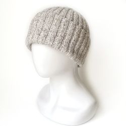 Handcrafted Men's Cashmere and Merino Wool Warm Winter Beanie with Folded Brim - Hand-Knitted, Seamless Construction.