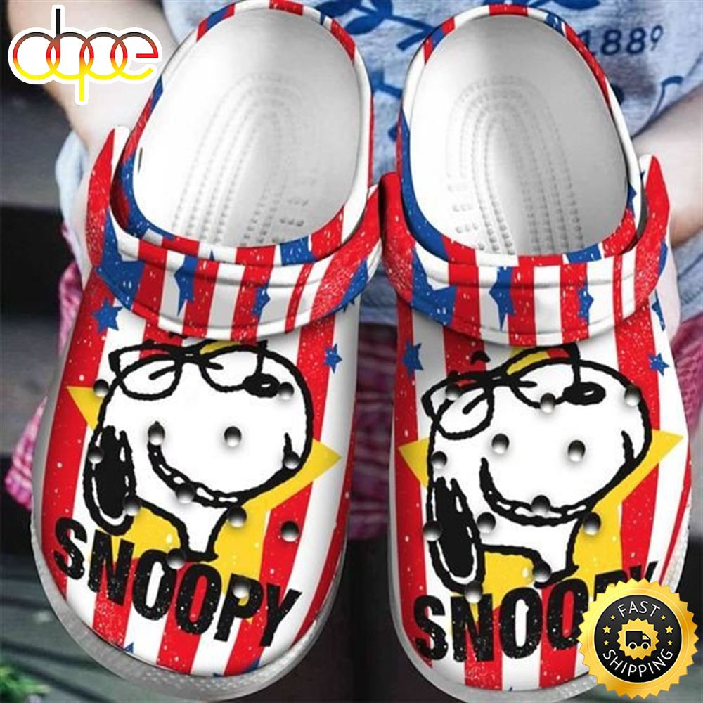 Snoopy Logo Star Pattern Crocs Classic Clogs Shoes In White &amp Red.jpg