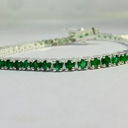 Natural Emerald StoneTennis Bracelet In White Gold