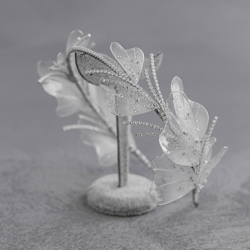 Bridal headband with butterfly wings and cz crystals, delicate wedding headpiece, luxury bridal crown, leaf headpiece