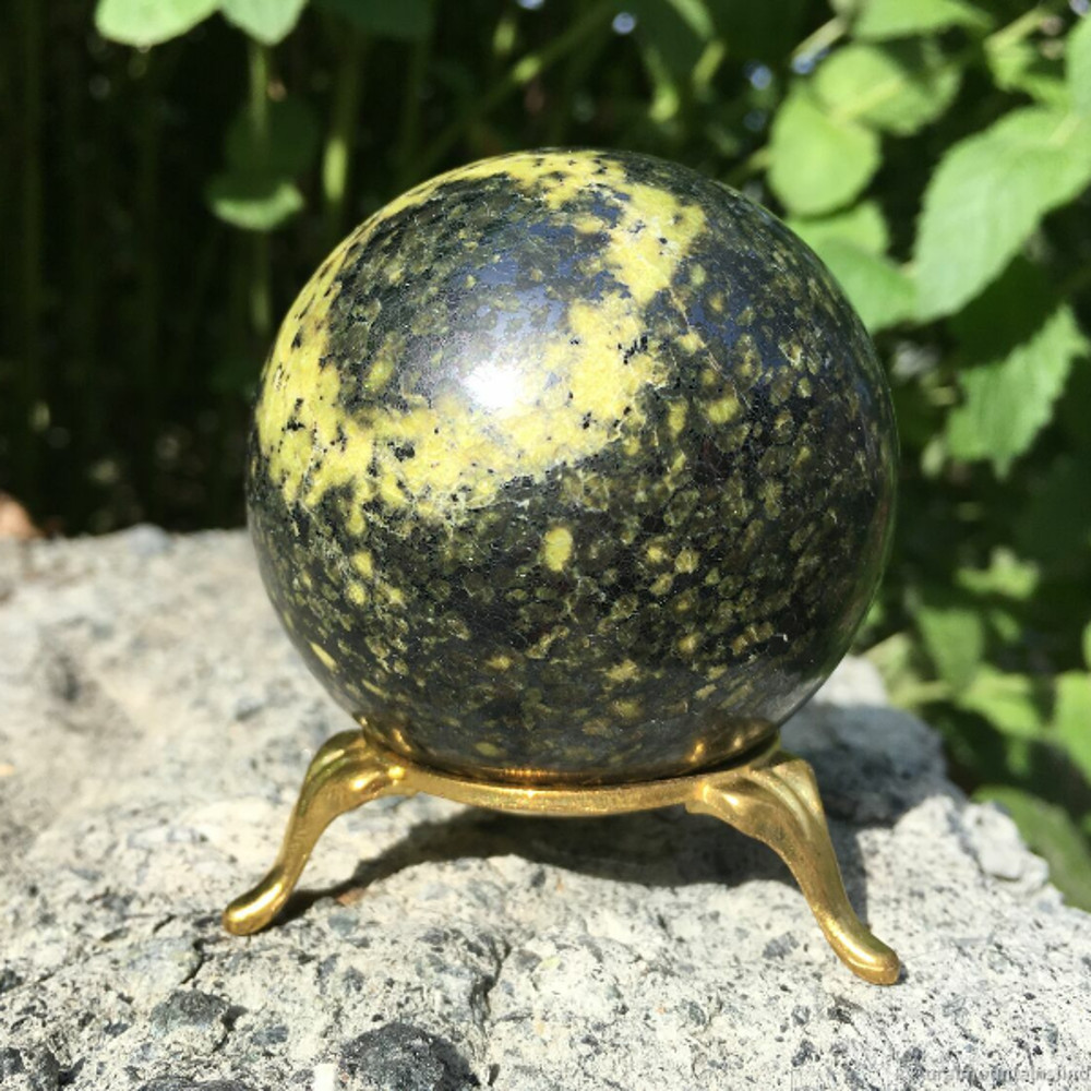 lizardite_serpentine_sphere_mineral_ball.jpg