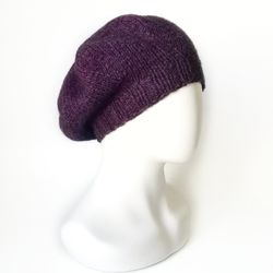 Hand-Knit Merino Wool and Cashmere Women's Beret: Seamless Elegance, Warm, Cozy, Crafted with Care for Ultimate Comfort.