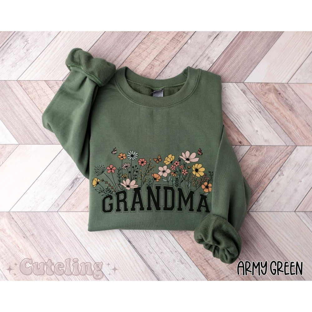 Grandma Sweatshirt, Wildflowers Grandma Sweatshirt, Gift for New Grandmother Est 2024, Pregnancy Announcement, Plus Size Sweatshirt Gift 1.jpg