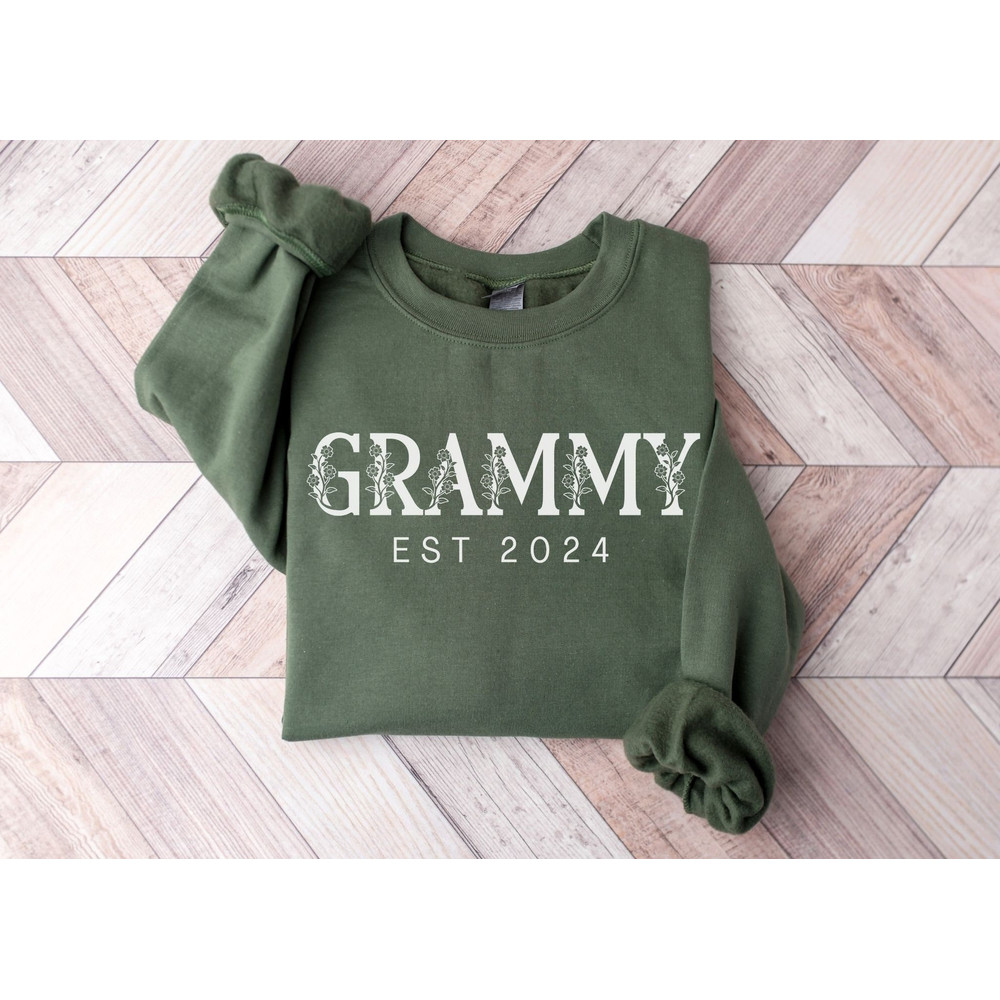 Floral Grammy Sweatshirt, Personalized Grammy Est Sweatshirt, Gift for Grandmother, Grandma Sweatshirt, Gift For Grandma,Mother's Day Gift.jpg