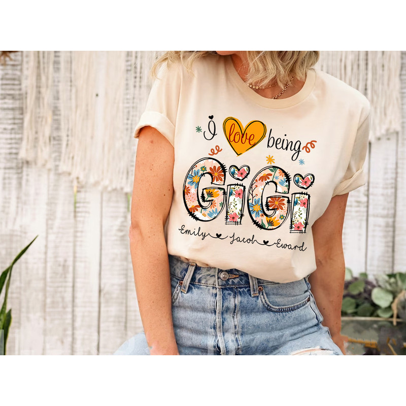 Personalized I Love Being A Gigi Floral Shirt, Floral Gigi T-Shirt, Mother's Day Gift for Grandma, Mimi Gifts, Gift For Mom, Gigi Shirt.jpg