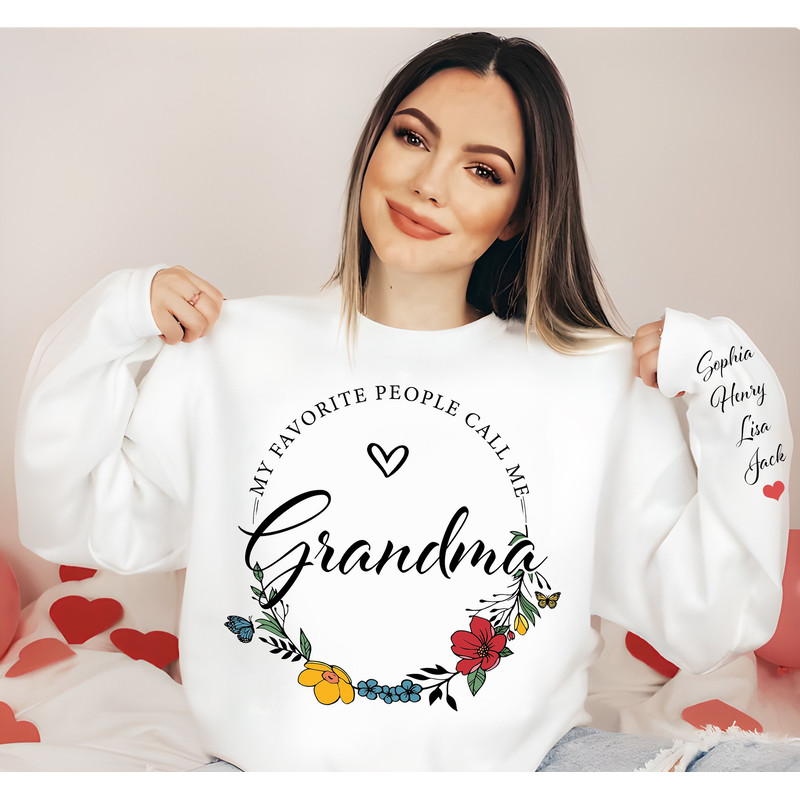Personalized Grandma Floral Sweatshirt, Personalized Grandma Crewneck, Grandmother Sweatshirt with Kids Name, Mom Sweatshirt, Kids On Sleeve.jpg
