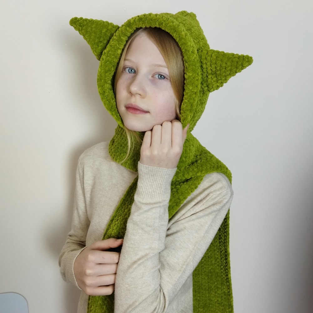 dragon_hooded_scarf
