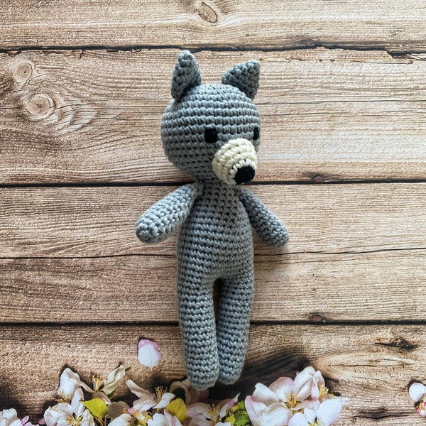 Crochet wolf pattern, Amigurumi wolf pattern, Crochet animal | Inspire ...