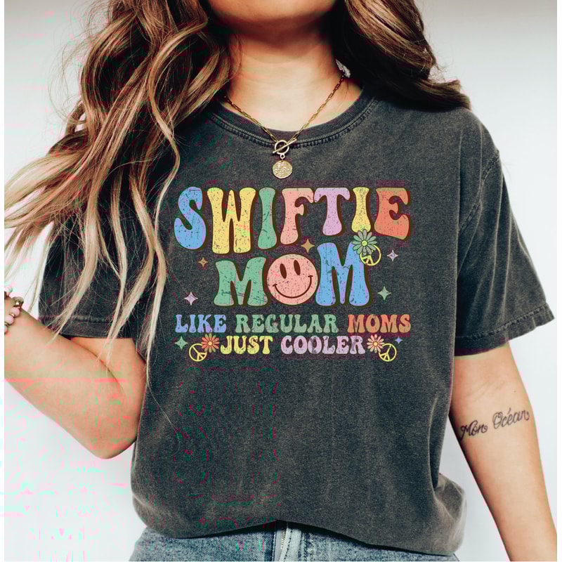 Swiftie Mom Shirt, Retro Mama Shirt, Vintage Style Mama Shirt, Retro Mama Shirt, Regular Moms Tee, Just Cool Moms T-Shirt Gift-500.jpg