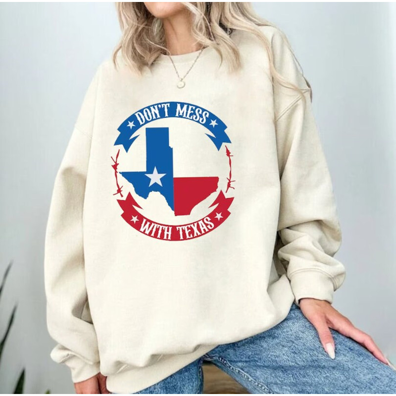 Don't Mess With Texas Shirt, Come And Take it Shirt, Hold The Line shirt, Stand With Texas Shirt, Texas Support, Barder Wire T-Shirt.jpg