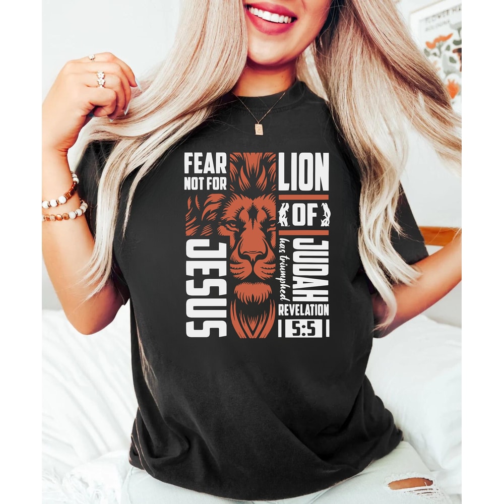 Unisex Lion of Judah Shirt for Catholic, Oversized Women Lion Shirt for Christian, Christianity Jesus Shirt, Jesus Shirt Bibleverse.jpg