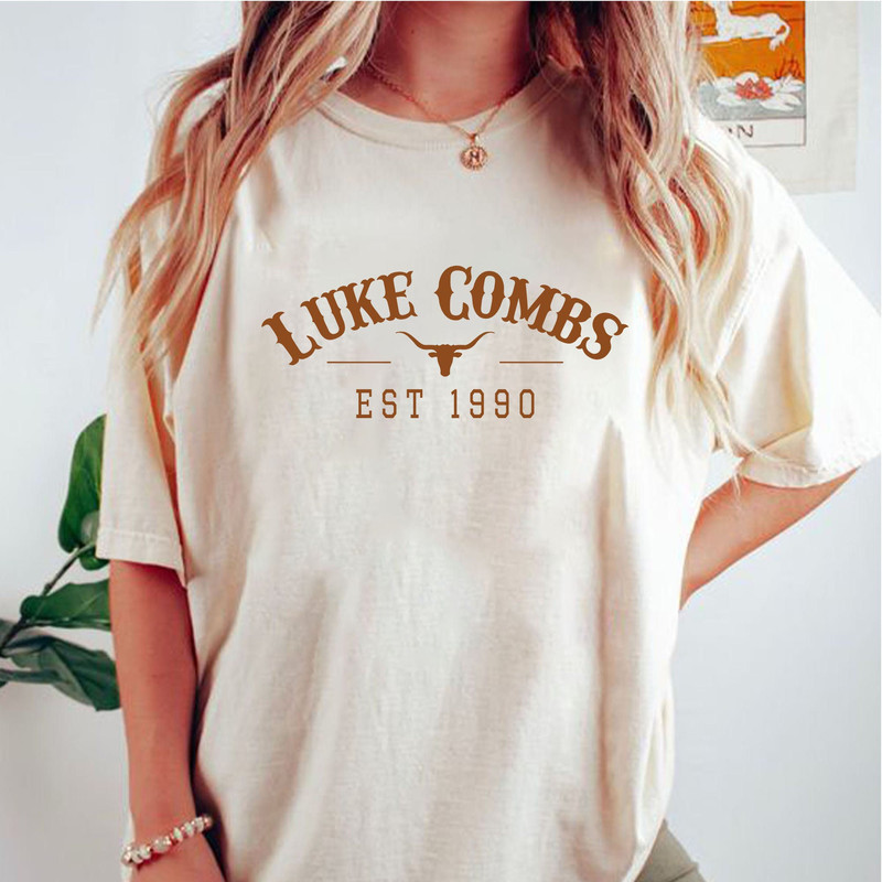 Vintage Luke Combs 1990 Unisex T Shirt, Bull Skull Luke Combs Tour 2024 Merch, Bootleggers Fan, Luke Combs Fans Gift.jpg