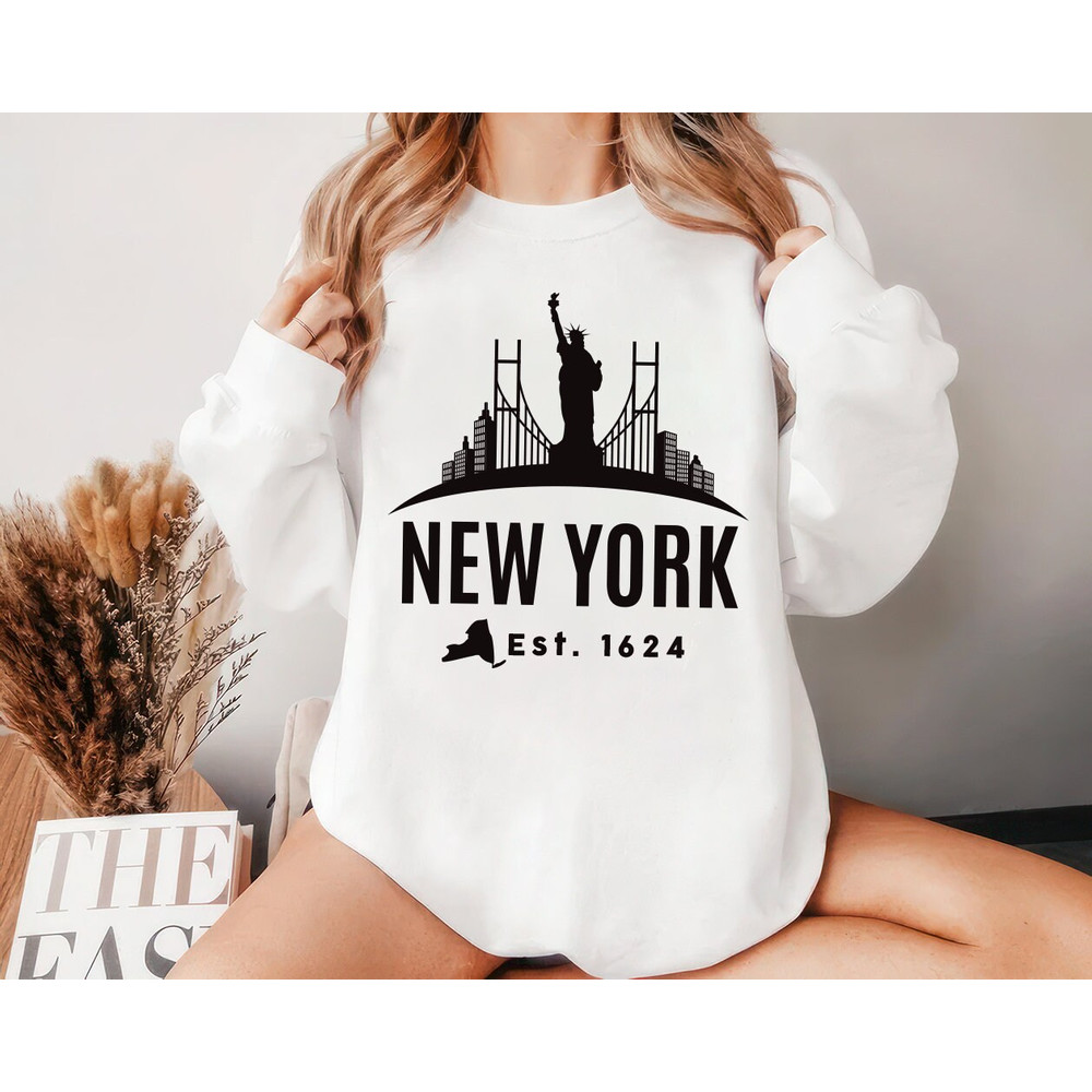 New York Sweatshirt, Vintage New York Sweatshirt, New York Established 1624 Sweater, New York State Shirt, Trendy New York Shirt For Gift.jpg