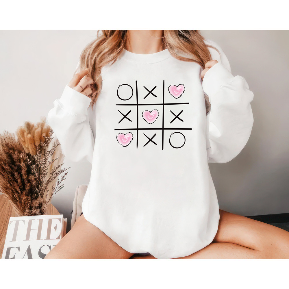 XOXO Tic Tac Toe Valentines Sweatshirt, Valentines Day Unisex Sweatshirt, Love Heart Cute Sweatshirt, Valentines Day Sweater, Gift For Her.jpg