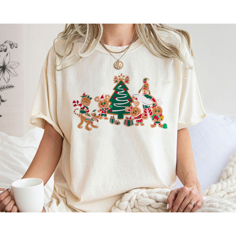 Gingerbread Mickey And Friends Christmas Light A Very Merry Xmas Shirt Family Matching Walt Disney World Shirt Gift Ideas Men Women.jpg