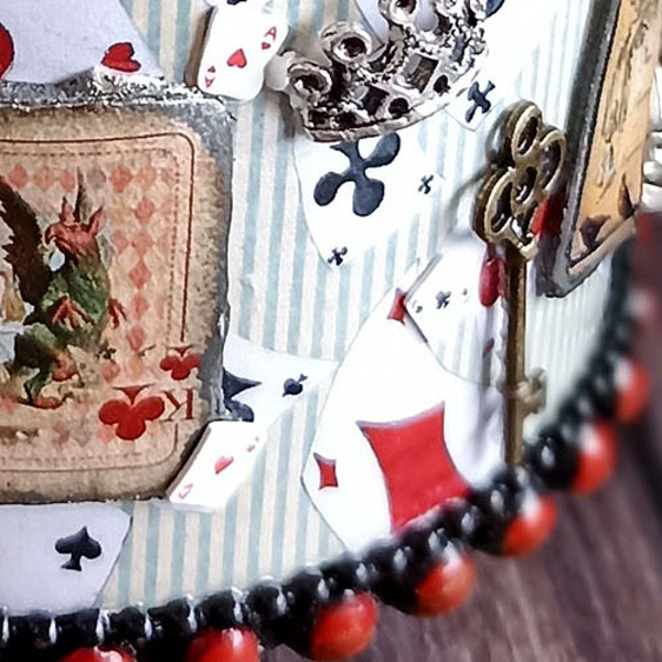 Red ring holder,Box Alice in Wonderland,Cheshire cat Storage,Mad Hatter box, Red Queen, White Rabbit (2).jpg