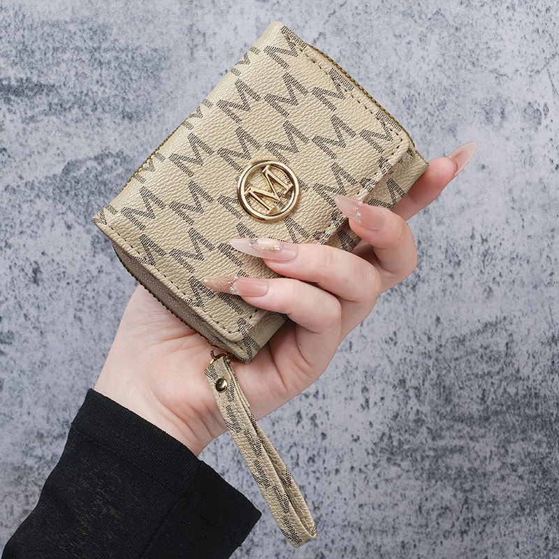 High End Leather Womens Wallet With Multi Card Slots Stylish Short Coin Purse For Everyday Use 4