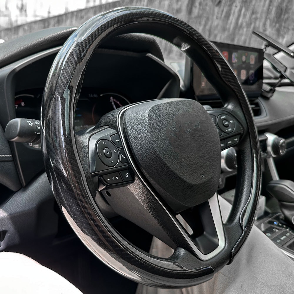LuxeGrip Carbon Fiber Steering Wheel Cover Non Slip Breathable Luxury Auto Accessory 5