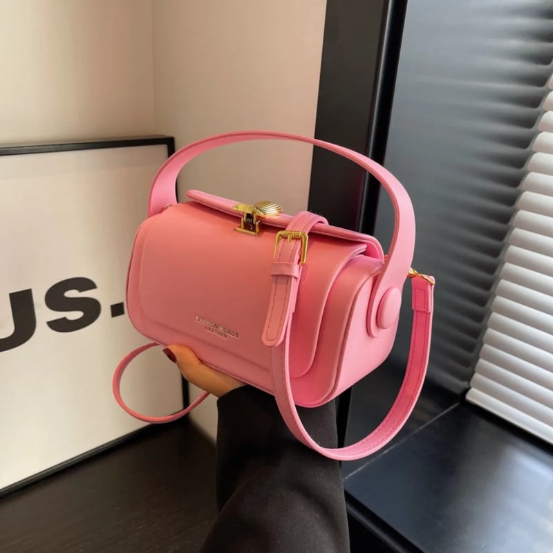 Classic Black Leather Shoulder Bag For Women Stylish Retro Crossbody With Large Capacity And Textur 4