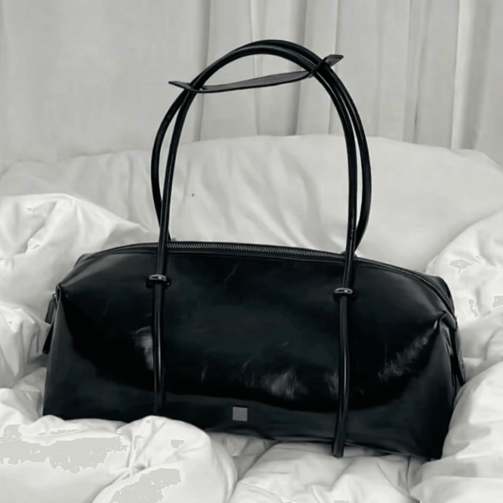 Vintage Large Capacity Boston Pillow Handbag Stylish Motorcycle Shoulder Tote For Women Spicy Girl 4