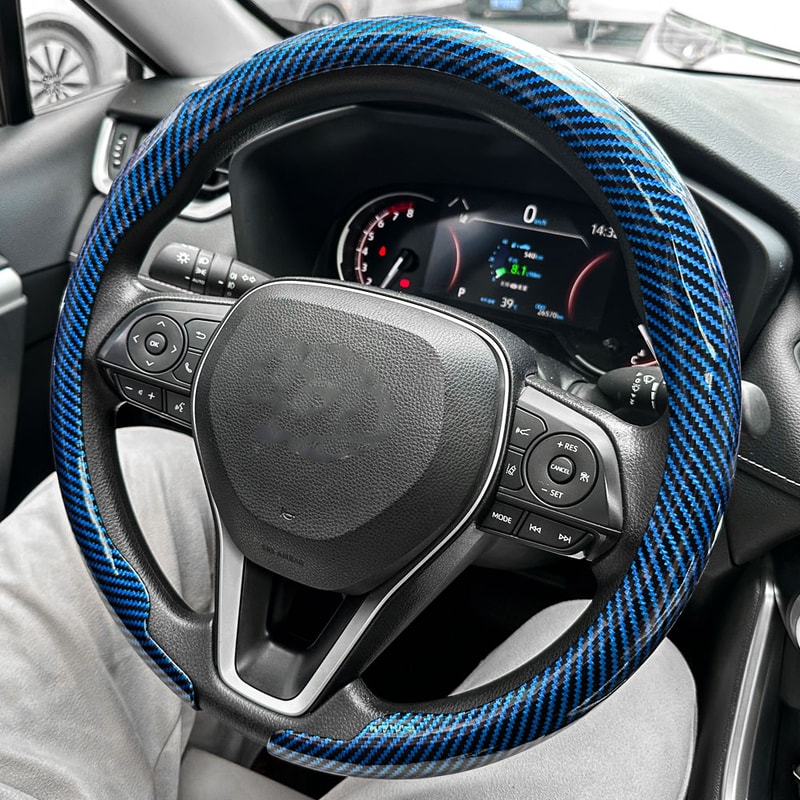 Luxury Carbon Fiber Non Slip Steering Wheel Cover Breathable Auto Protector 0
