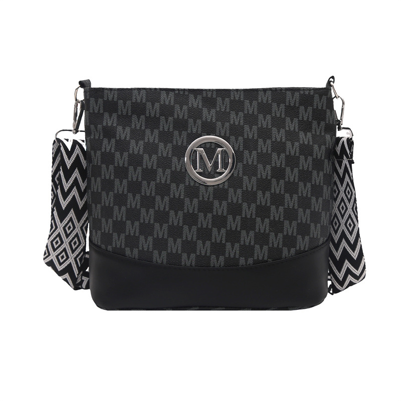 High Quality Retro Color Crossbody Bag Letter Messenger Tote For Business Leisure 3