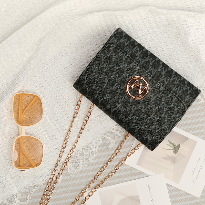 Womens Retro Monogram Chain Crossbody Bag Chic Black Square Design With Logo 4