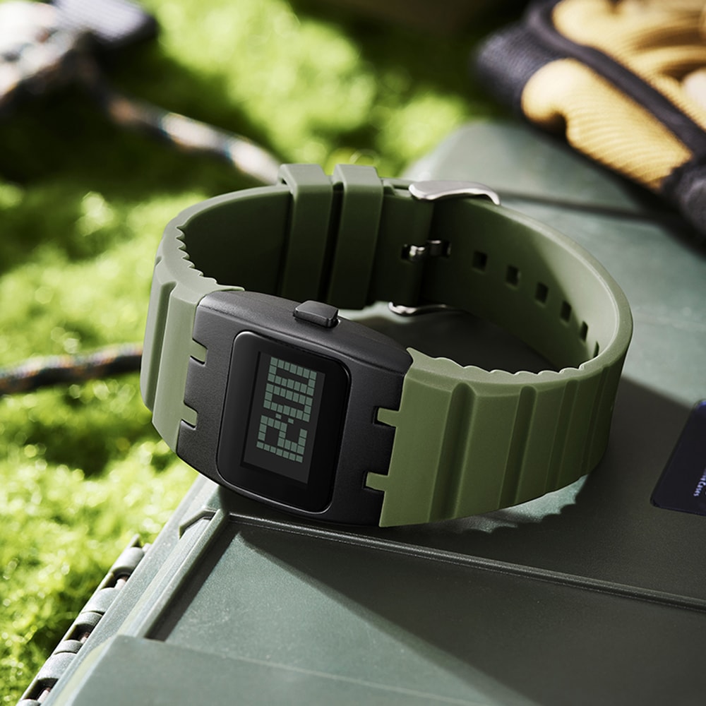 Waterproof Multifunctional Sports Watch Trendy Silicone Strap Fashionable Electronic Watch for Active Lifestyles