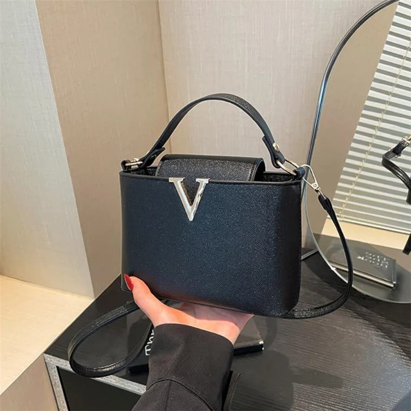Luxury Womens Tote Bag Chic V Shaped Stylish PU Leather Bucket Bag Top Cover Handbag Women Shoulder 2