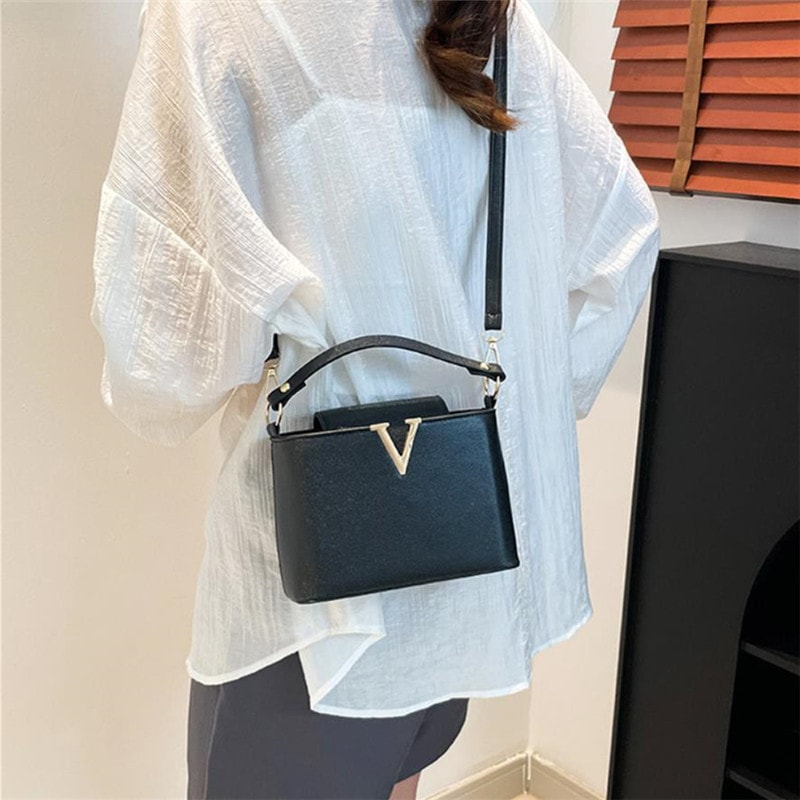 Luxury Womens Tote Bag Chic V Shaped Stylish PU Leather Bucket Bag Top Cover Handbag Women Shoulder 1
