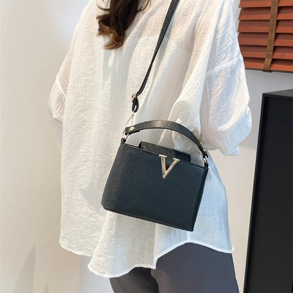 Luxury Womens Tote Bag Chic V Shaped Stylish PU Leather Bucket Bag Top Cover Handbag Women Shoulder 4