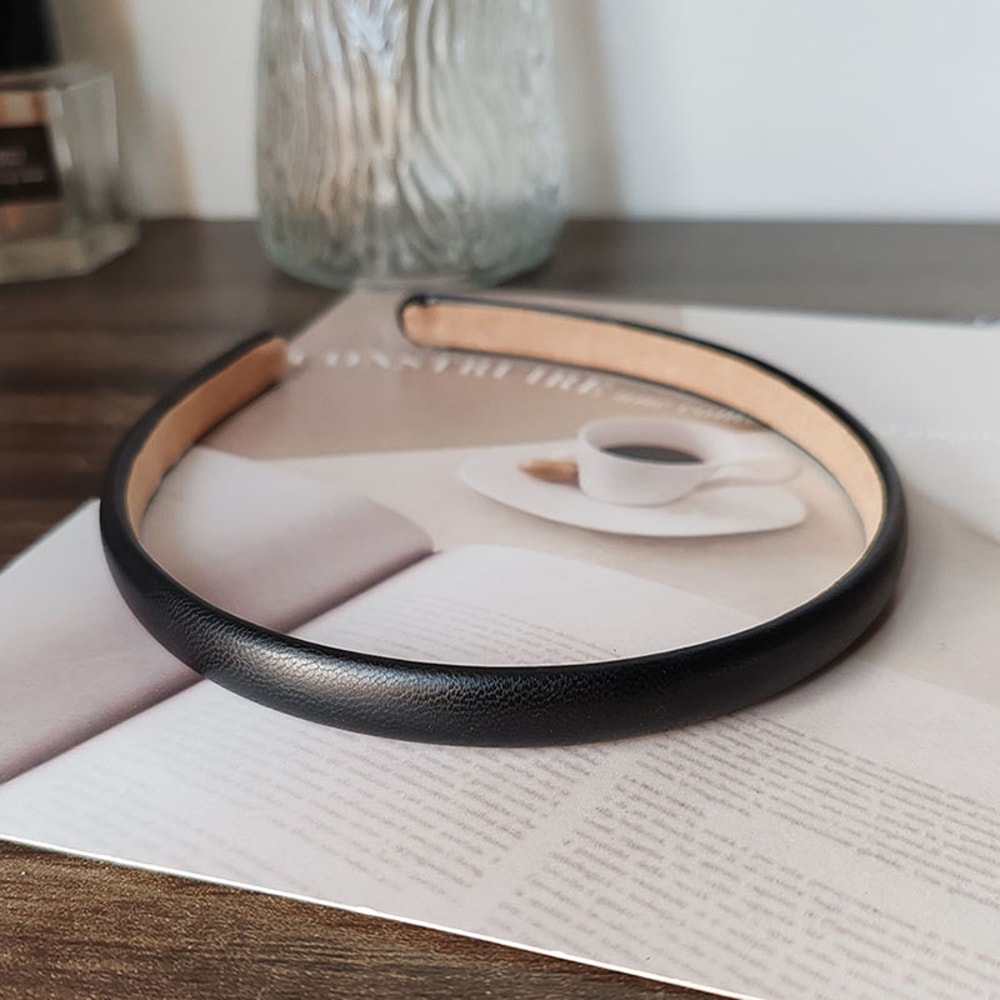 Vintage PU Leather Bezel Headband For Women And Girls Stylish Solid Hair Band 1