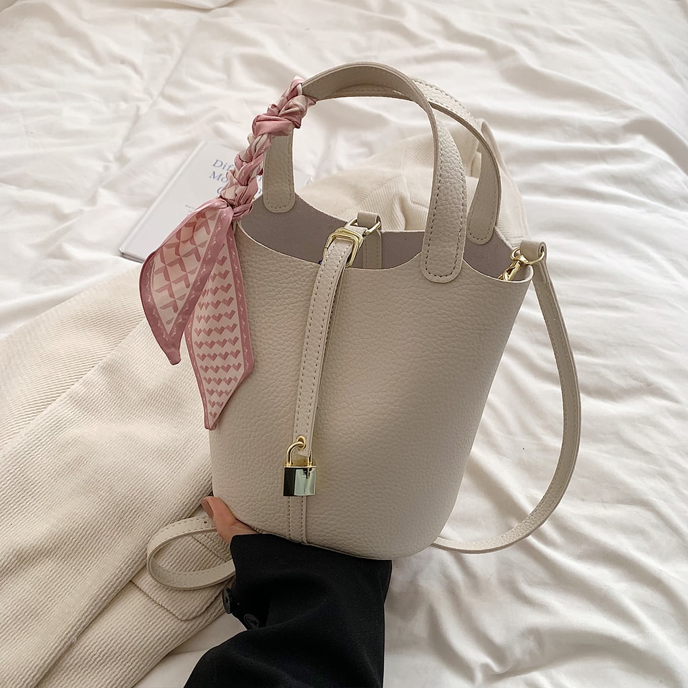 Stylish Large Capacity Womens Bucket Bag Commuter Handbag With Crossbody Option For Daily Use 7