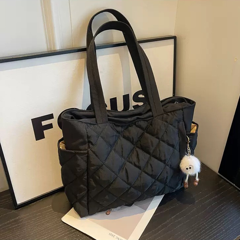 Chic Quilted Tote Bag Stylish MultiPocket Handbag With Pendant Large Capacity Shoulder Bag For Dail 3