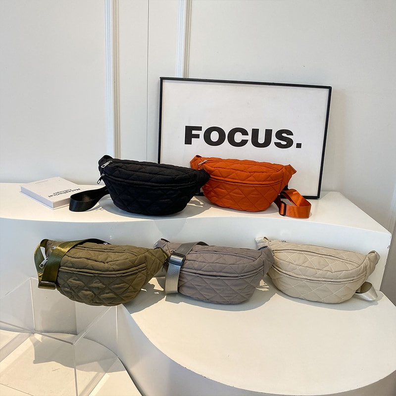 Large Capacity Waterproof Crossbody Bag Stylish Quilted Shoulder Bag for Everyday Use