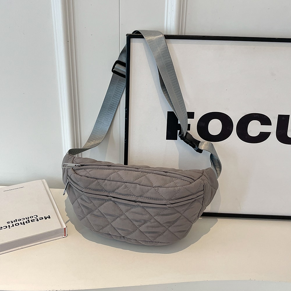 Large Capacity Waterproof Crossbody Bag Stylish Quilted Shoulder Bag for Everyday Use