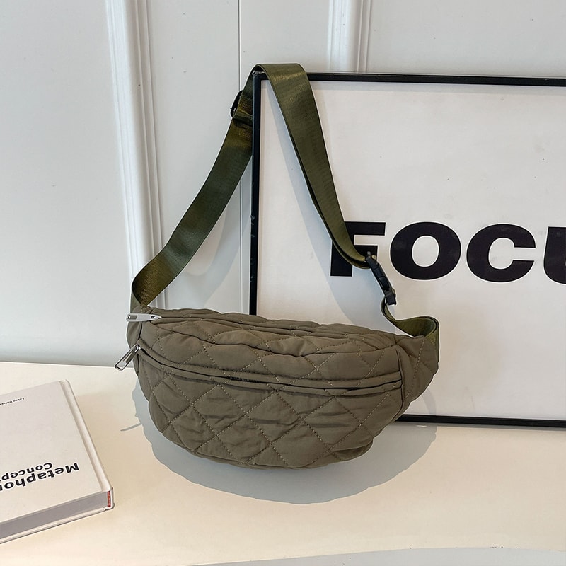 Large Capacity Waterproof Crossbody Bag Stylish Quilted Shoulder Bag for Everyday Use