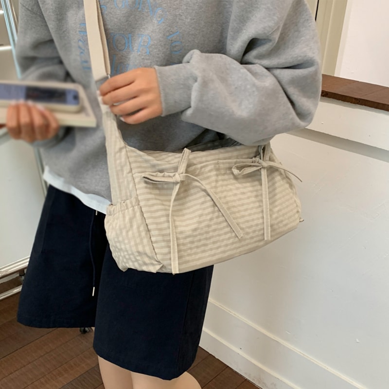 Retro Grid Single Shoulder Bag Large Capacity Stylish Versatile For School Work And Commuting Unis 0