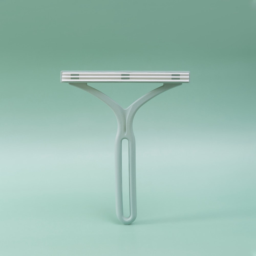 Portable Lint Remover Brush Effective Pet Hair & Fabric Cleaning Tool for Clothes Sofas and More