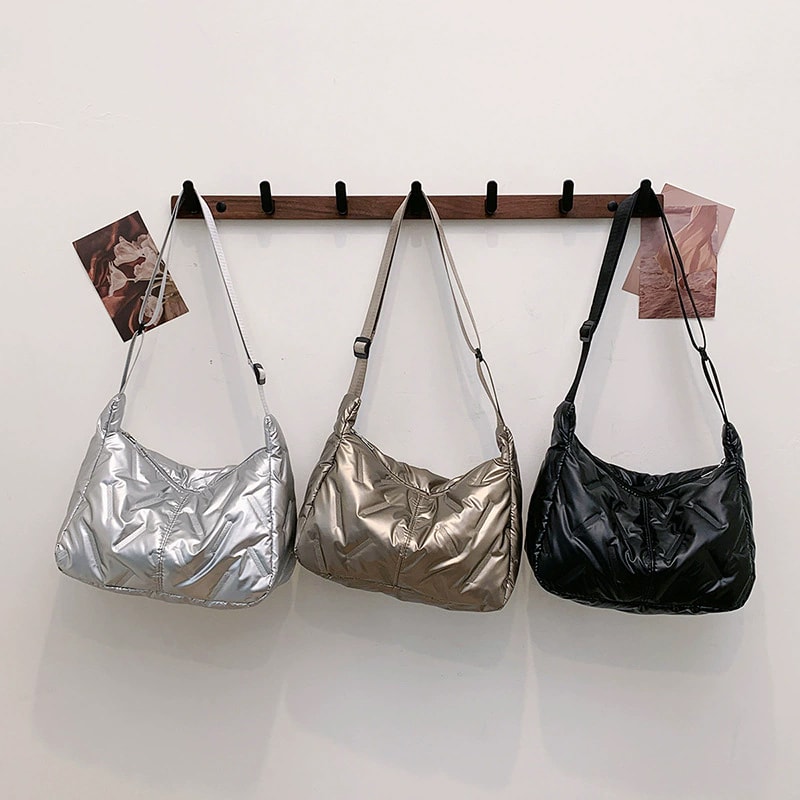 Fashionable Quilted Hobo Bag for Women Large Capacity Winter Tote Padded Shoulder Bag for Casual Commuting