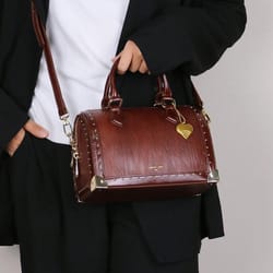 fashionable vintage rivet box-shaped handbag for women personalized street style boston bag